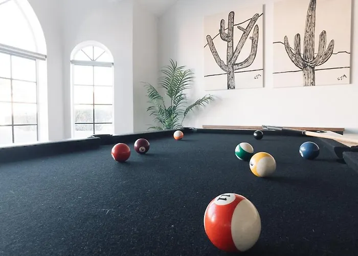 Bright, Modern Arizona Retreat With Gorgeous Pool! Glendale
