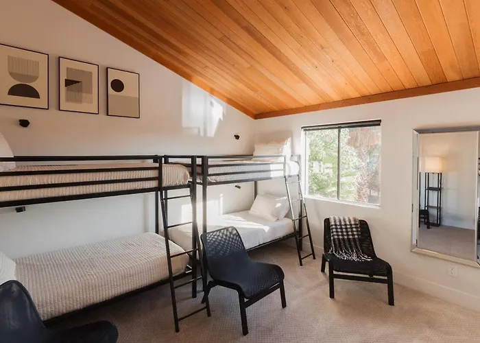 Bright, Modern Arizona Retreat With Gorgeous Pool! Glendale