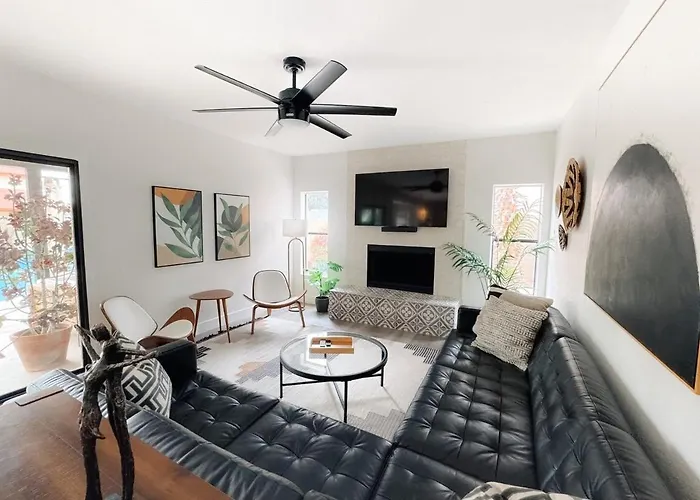 Holiday home Bright, Modern Arizona Retreat With Gorgeous Pool! Glendale