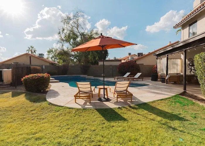 Bright, Modern Arizona Retreat With Gorgeous Pool! * Glendale