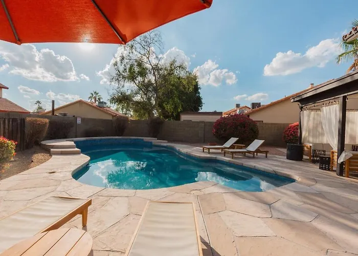 Bright, Modern Arizona Retreat With Gorgeous Pool! * Glendale